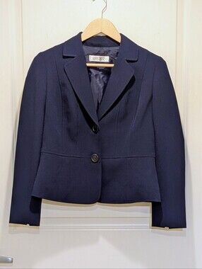 EUC Kasper M Navy Blue Two Button Notched Lapel Crop Blazer